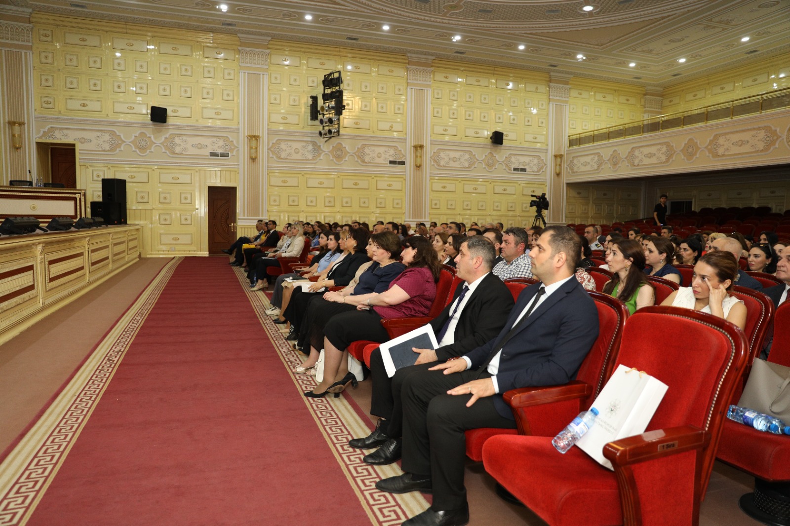 Ali təhsil müəssisələrinin rəhbər heyəti və məsul şəxsləri üçün təlim keçirilib - FOTO+VİDEO